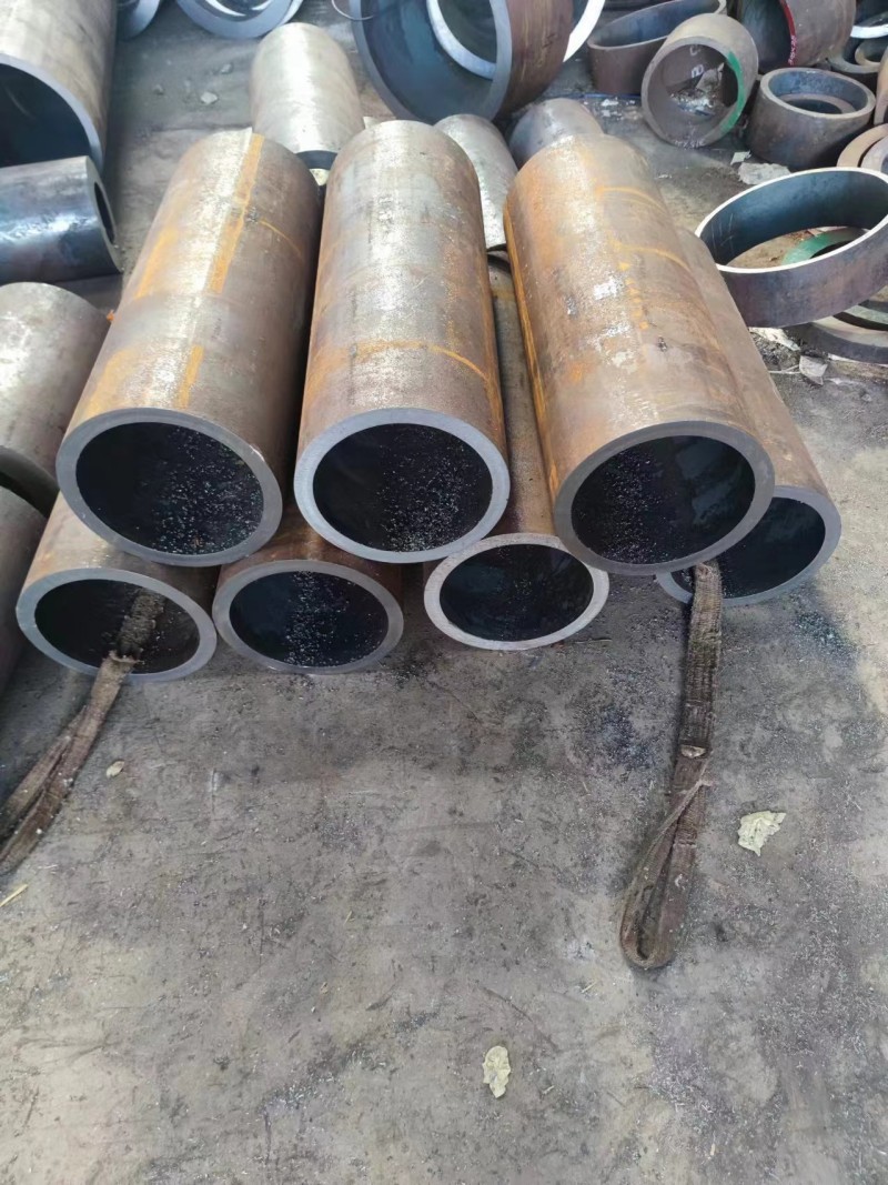 隆阳隆阳隆阳12Cr1MovG无缝钢管切割