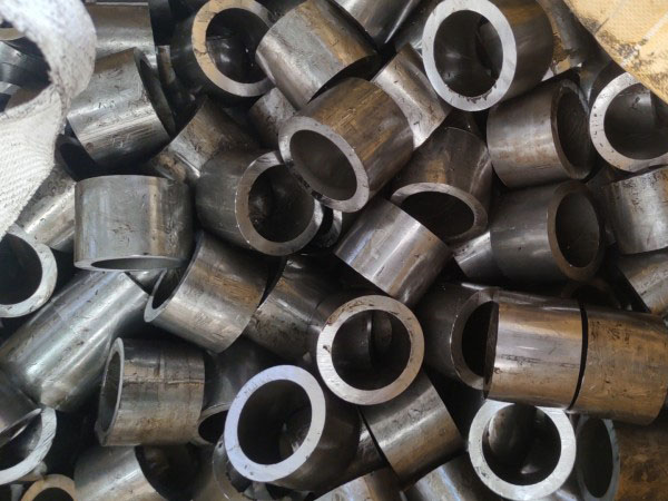 隆阳无缝钢管切割